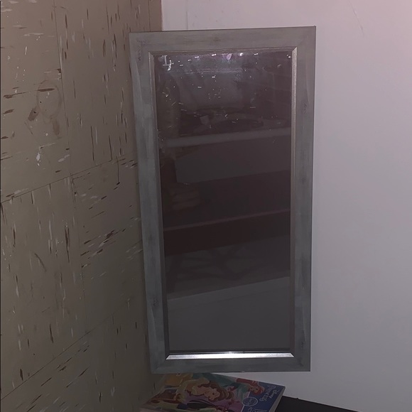 MIRROR - Picture 2 of 3